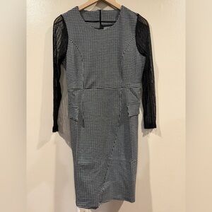 NWT Black and White Houndstooth Dress with Lace Sleeves Size Small
